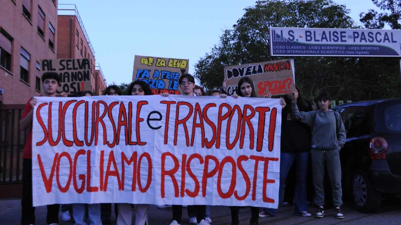 Protesta studenti Pomezia