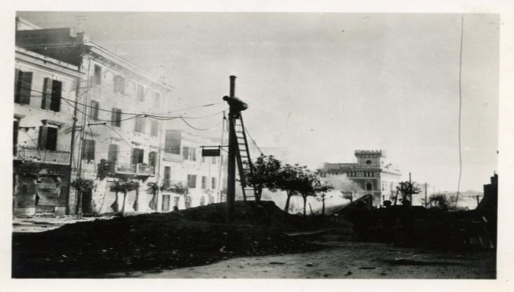 Un'immagine che riguarda lo sbarco delle truppe alleate angloamericane tra Anzio e Nettuno durante la Seconda Guerra Mondiale