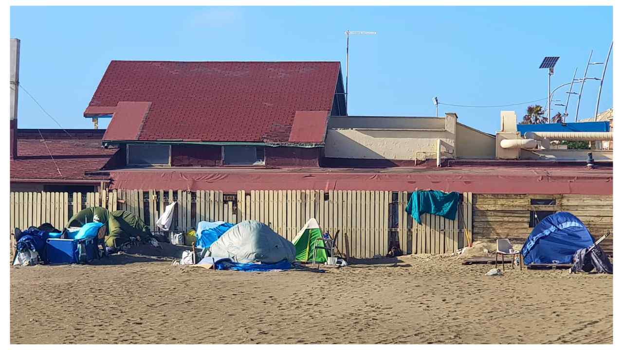Accampamenti sulla spiaggia di Ostia