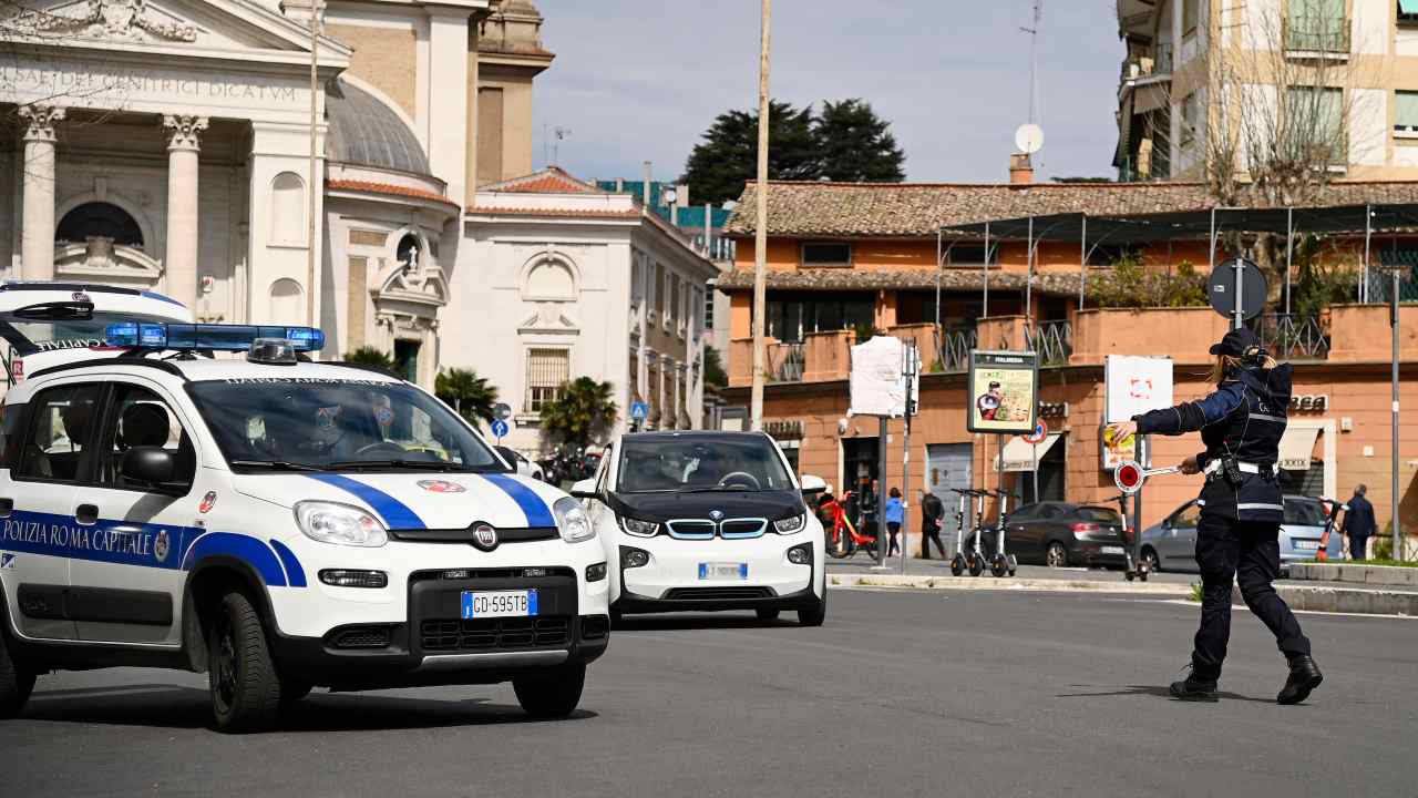 Blocco traffico Roma domenica 3 dicembre 2023