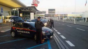 CP AEROPORTI - Controlli dei Carabinieri all'aeroporto di Fiumicino