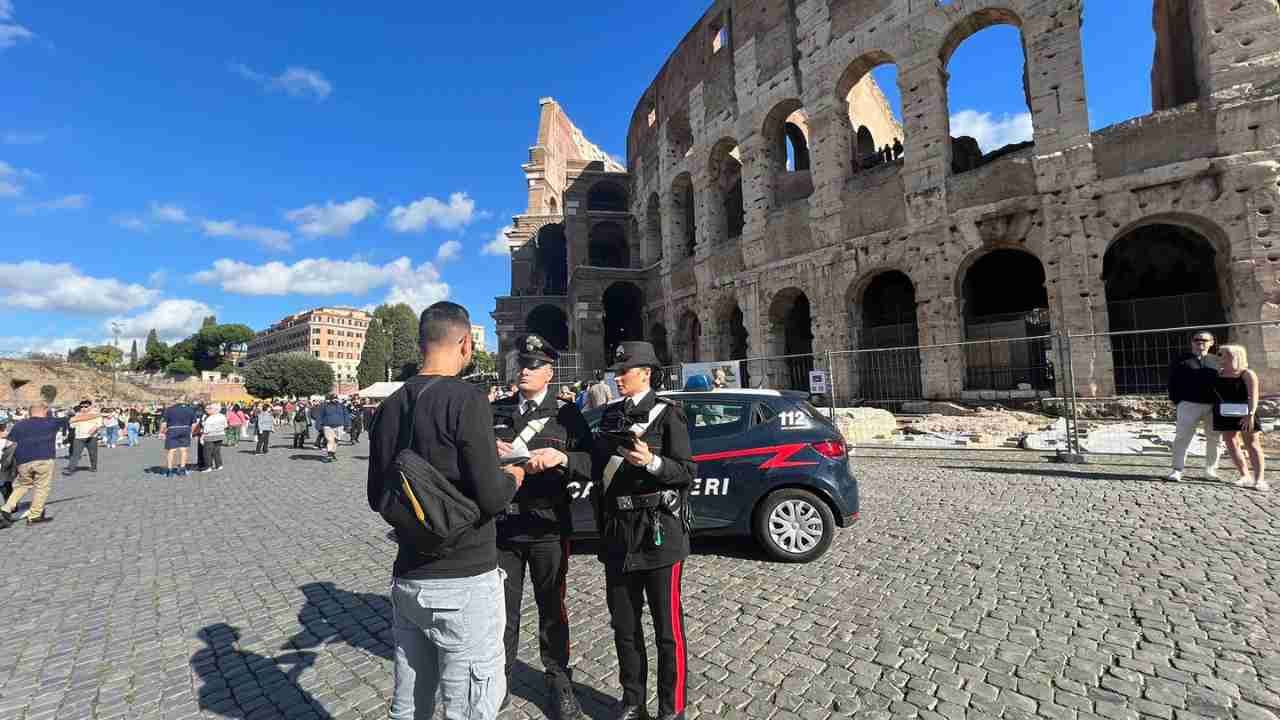Carabinieri al Colosseo