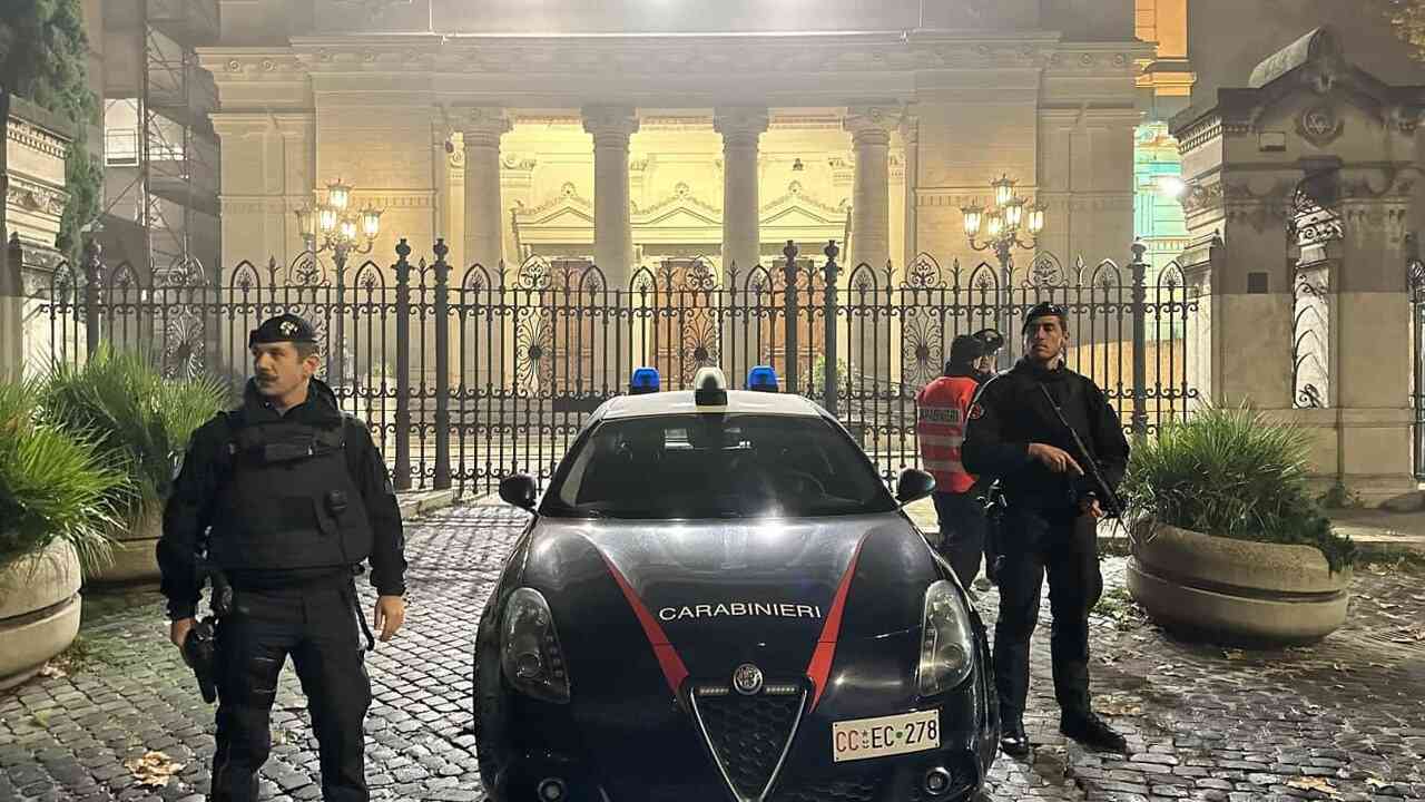 Carabinieri alla Sinagoga di Roma