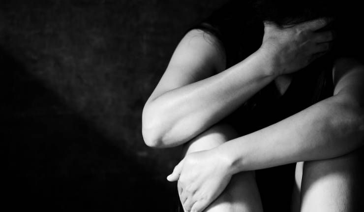 Donna vittima di violenza domestica