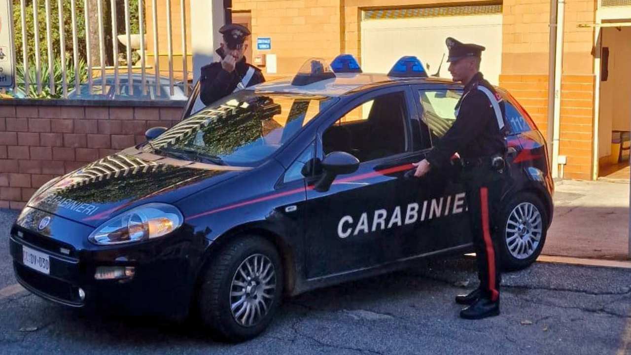 VELLETRI - I Carabinieri della Stazione di Lariano intervenuti