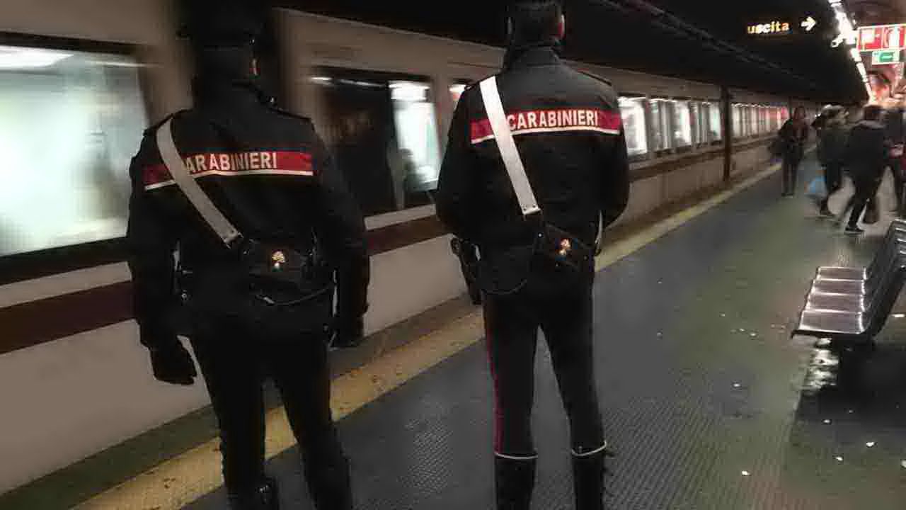 carabinieri servizio antiborseggio 