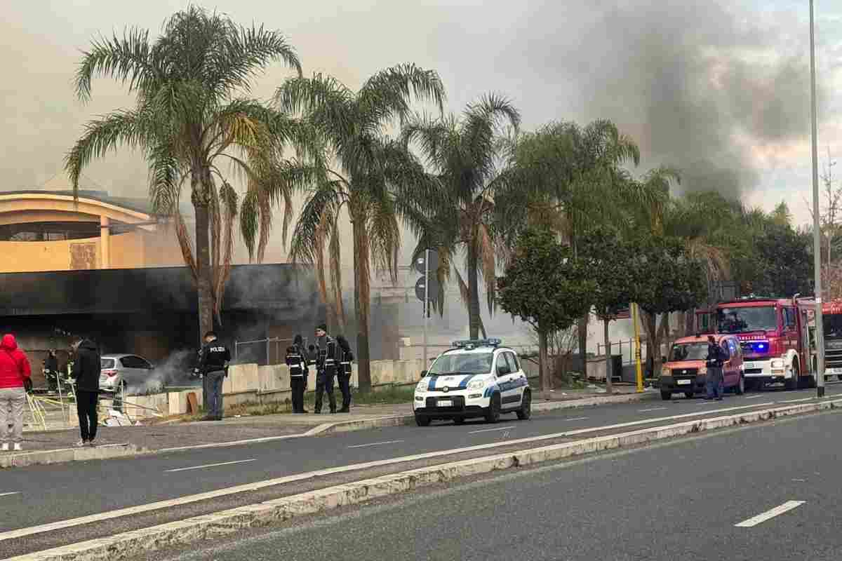 Forze dell'ordine sull'incendio di Mezzocammino