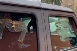 Jeep impregnata con le feci sciolte a Trastevere