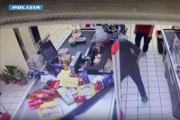 Ladro in azione a Roma Est