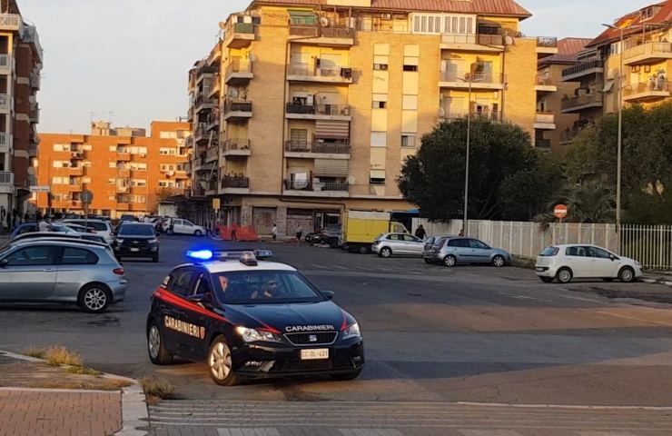 Controlli dei carabinieri a Ostia - www.IlCorrieredellacittà.com