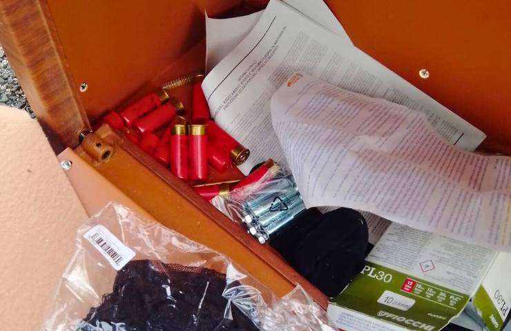 Proiettili trovati dalla Polizia nella discarica abusiva di Rocca Cencia