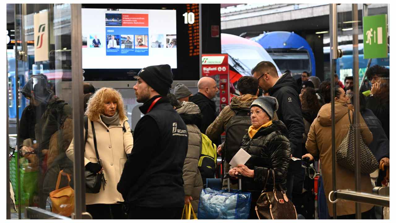 Sciopero dei treni a Roma - @Ansa