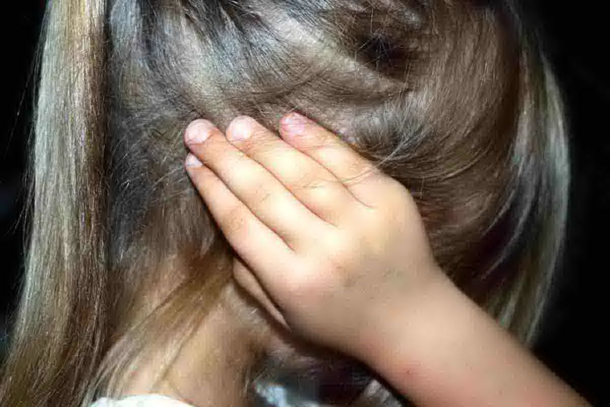 violenza sessuale sulla figlia san cesareo