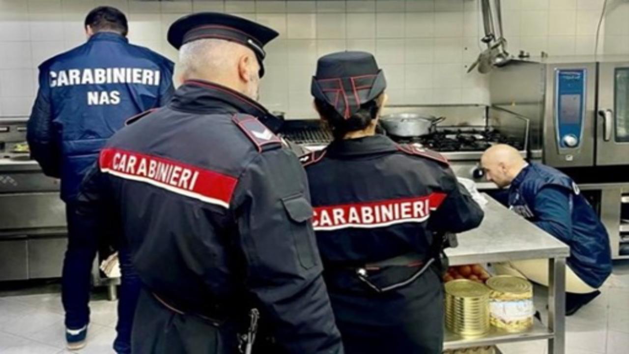 controlli dei carabinieri alle attività di Latina - www.ilcorrieredellacittà.com