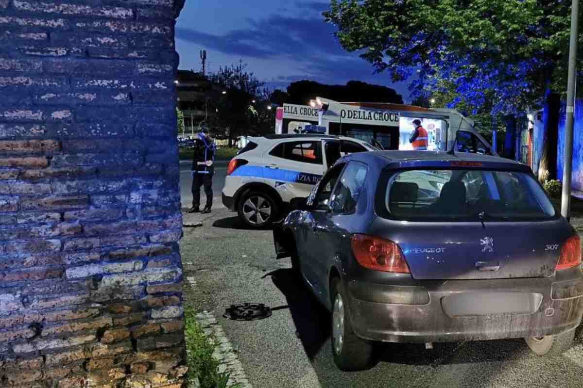 Polizia Locale ambulanza notte