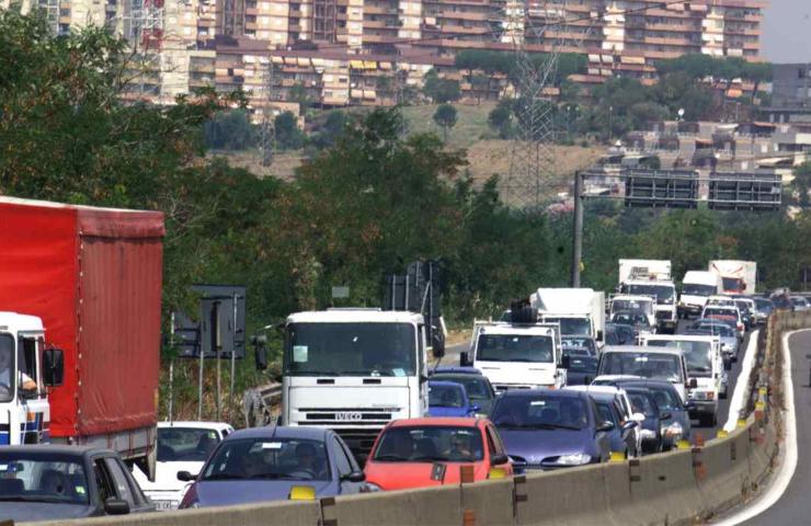 Traffico sulla Pontina