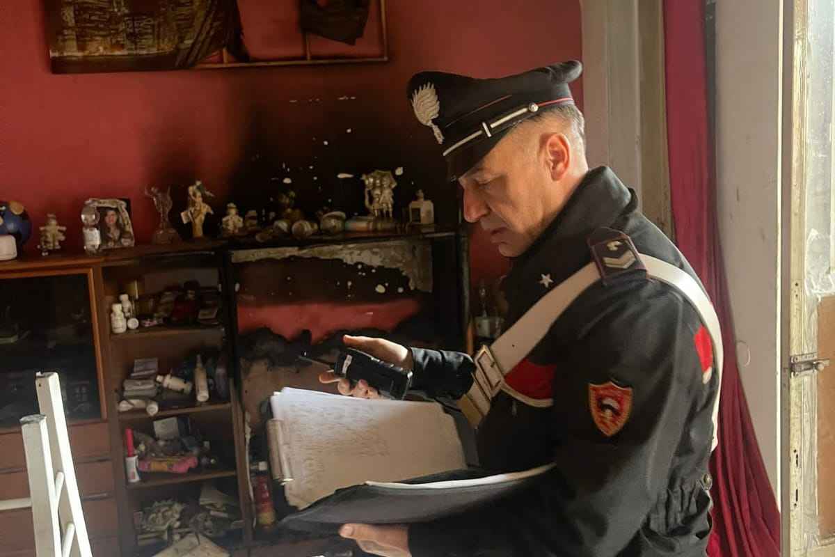 Carabiniere indaga ad Anzio