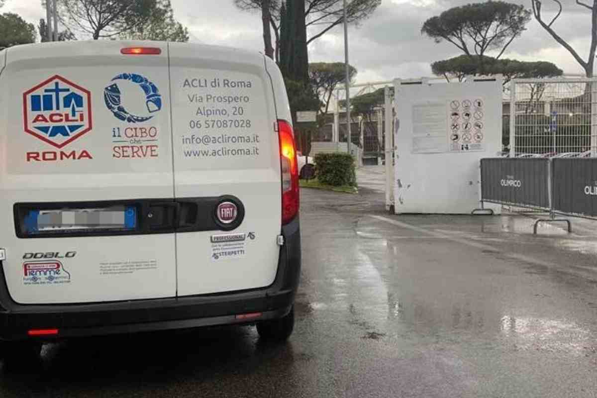 Furgone dell'Acli Roma