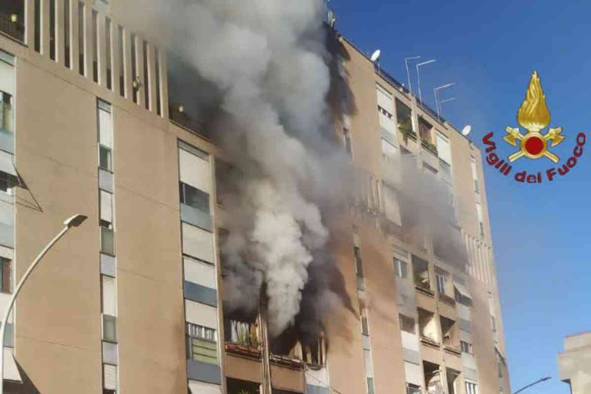 Incendio al palazzo di via Salvatore Lorizzo