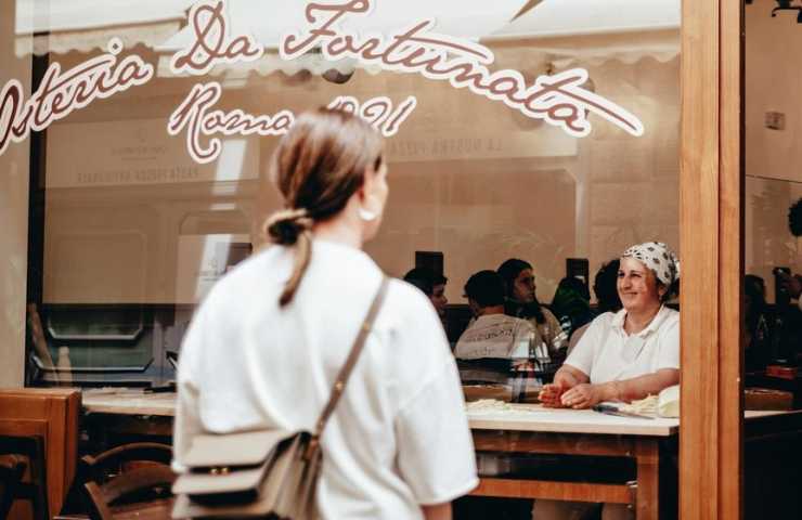 Lavorazione della pasta all'Osteria da Fortunata