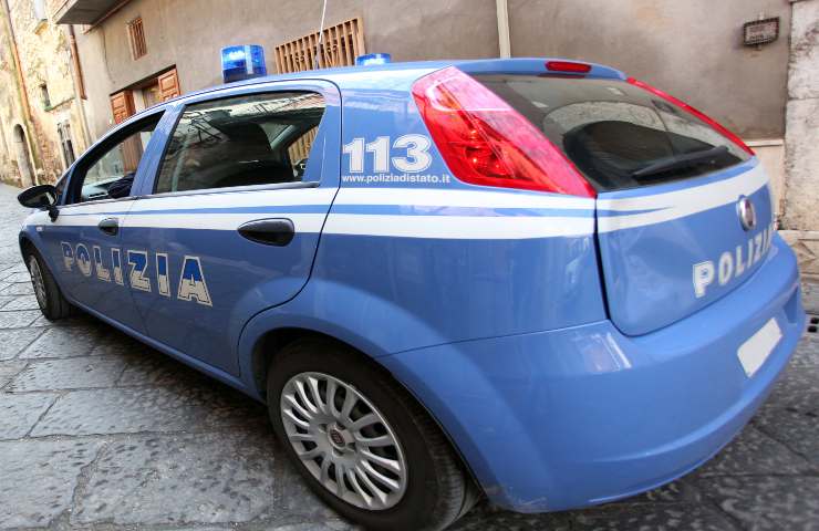 Una pattuglia della polizia