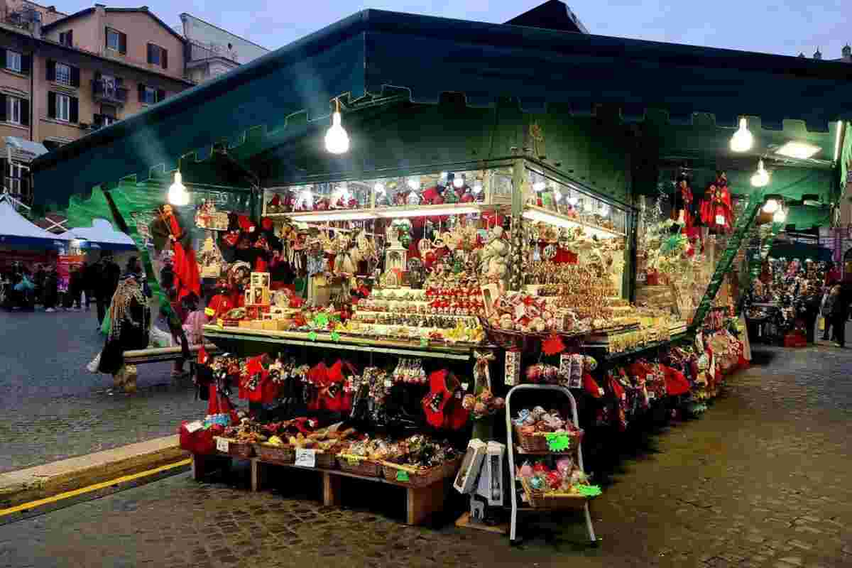 Bancarella dei dolciumi a piazza Navona