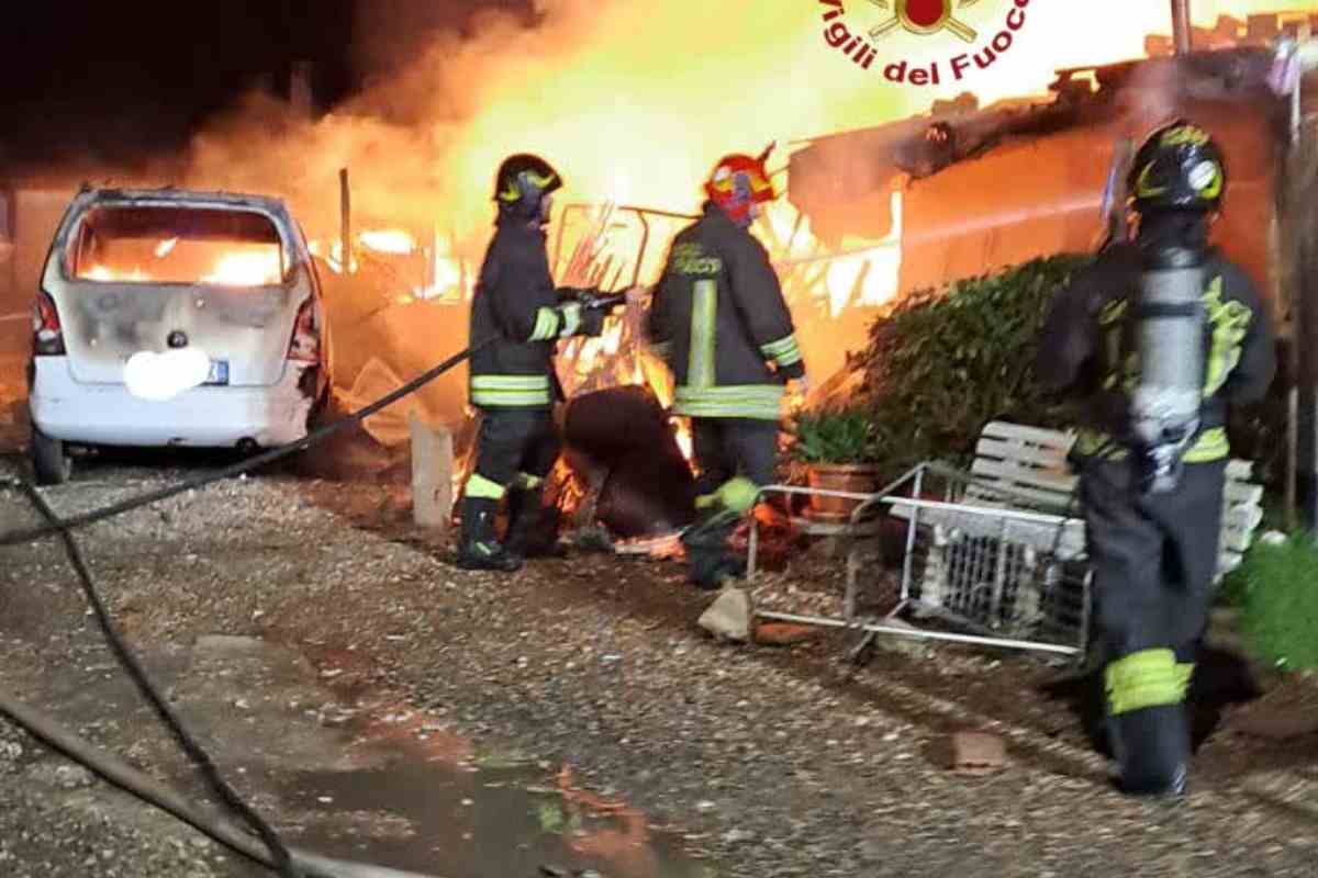 incendio Idroscalo Ostia