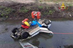 Salvataggio d'urgenza a Sezze, un uomo ha rischiato di annegare dopo aver sbandato con l'auto ed essere finito in un canale - www. IlCorrieredellacittà.com