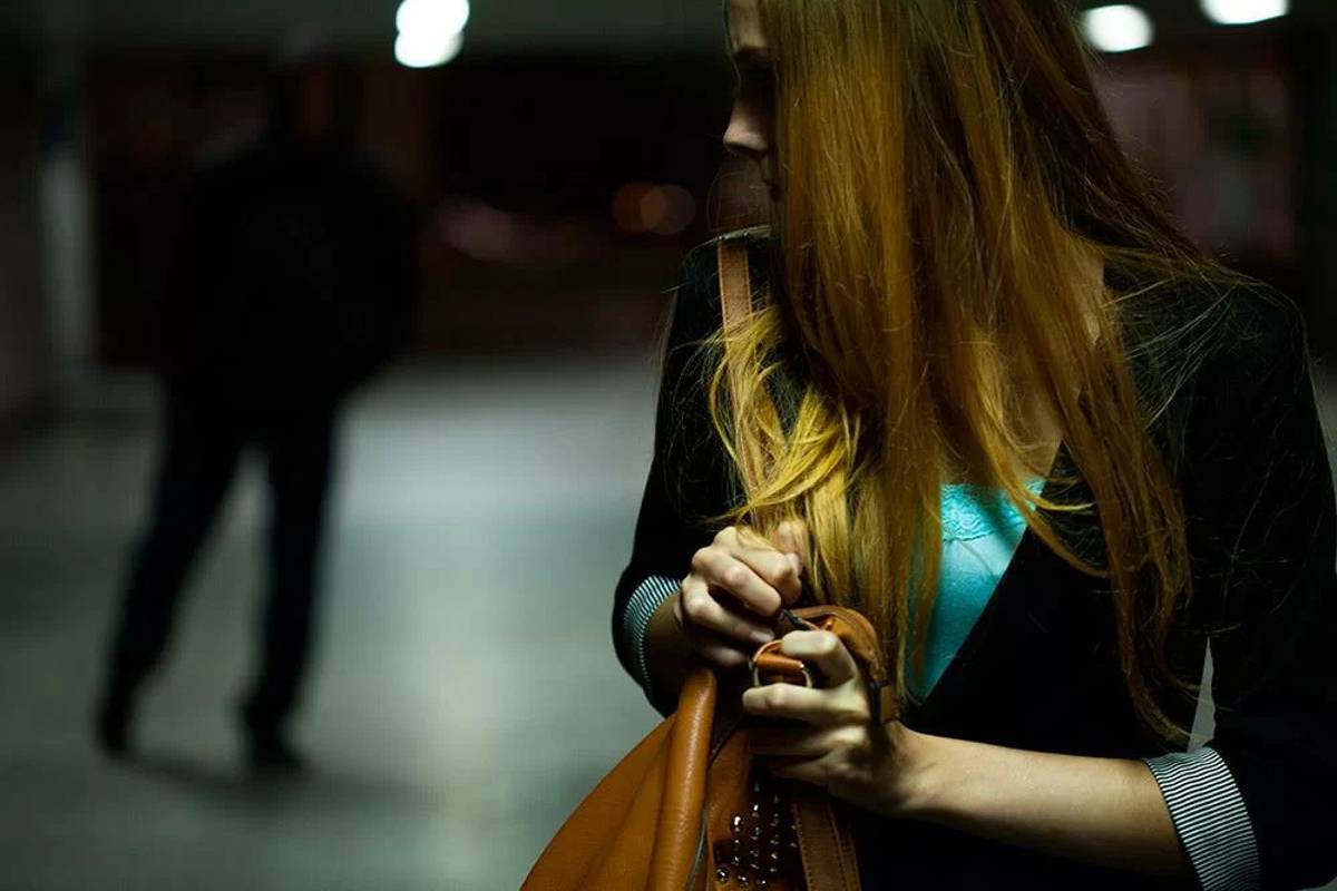 donna pedinata e stuprata a Roma