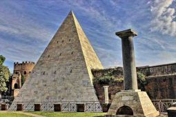Piramide Cestia a Roma