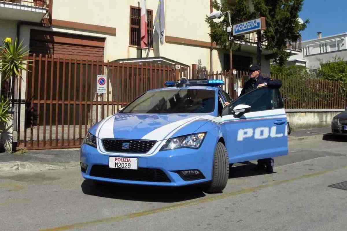 Polizia di Fondi arresto vicino che perseguitava una famiglia