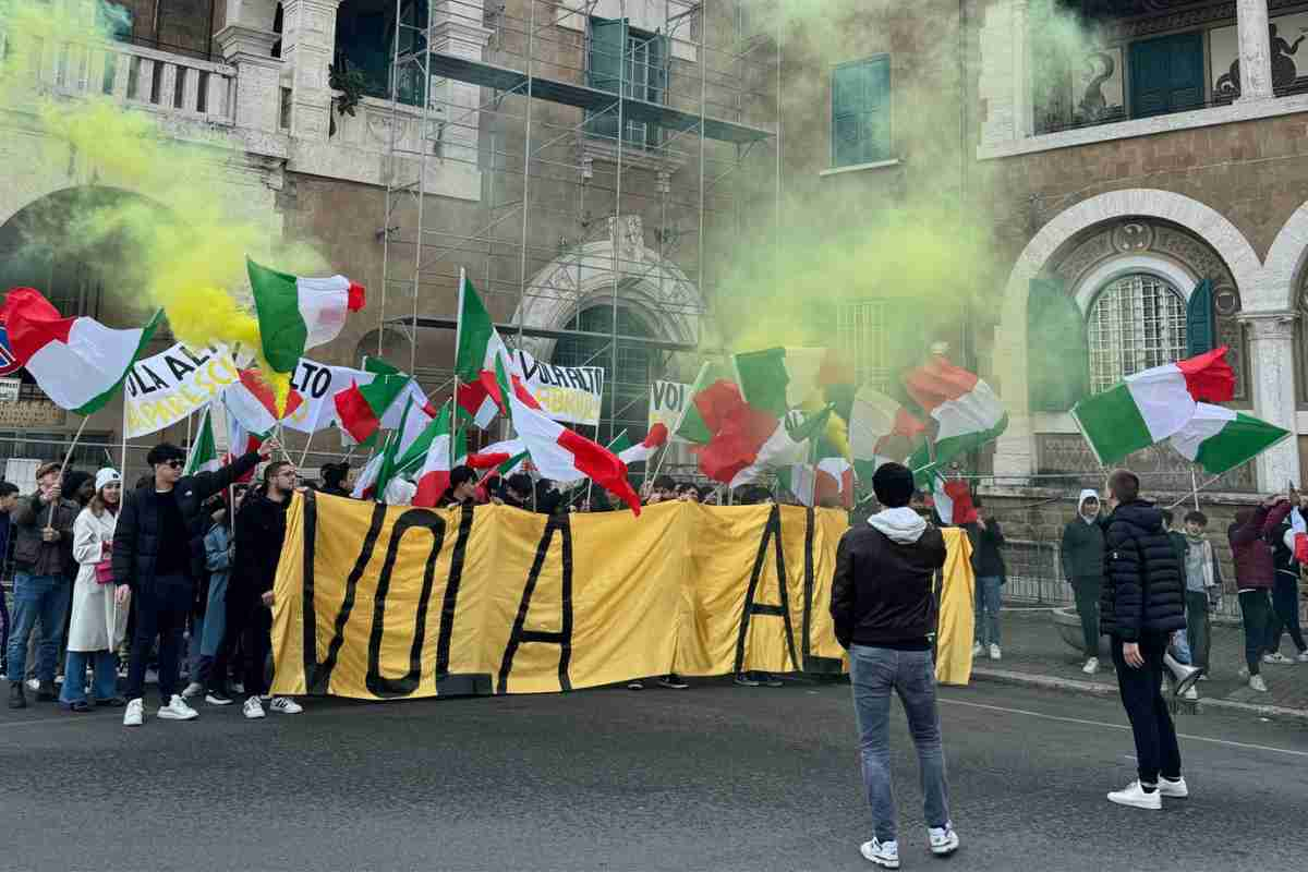 Protesta studentesca di Vola Alto a Ostia