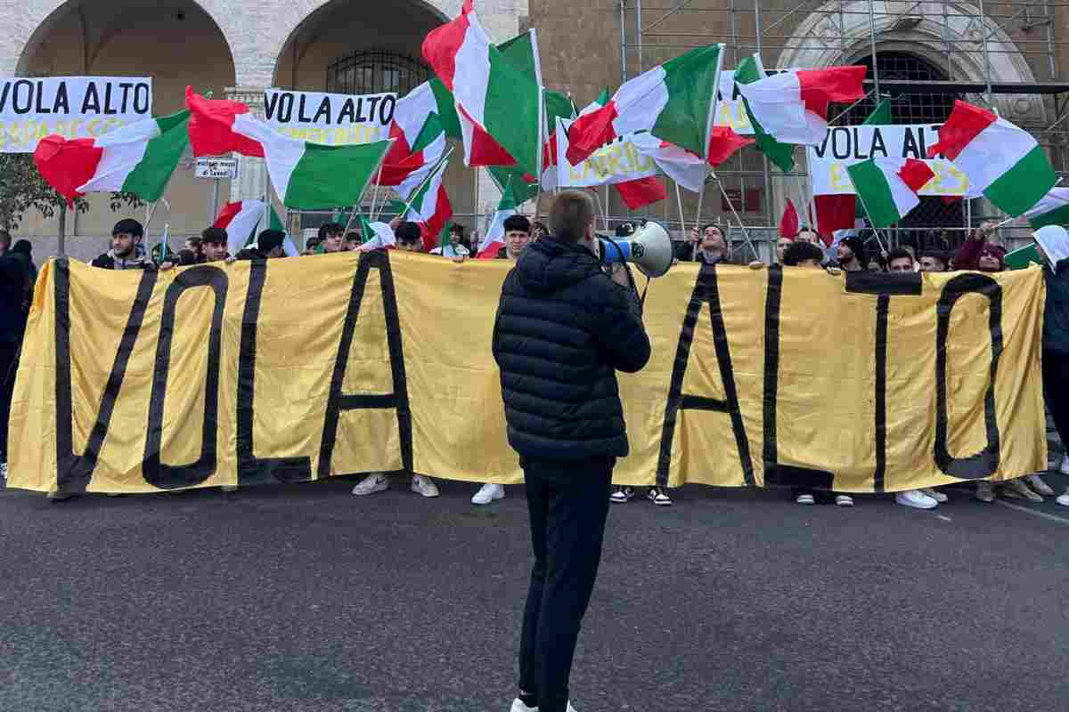 Protesta di Vola Alto sotto il X Municipio