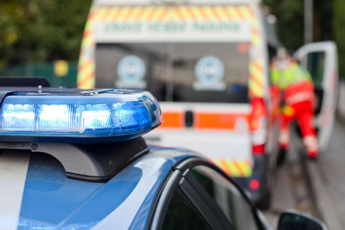 Polizia ambulanza tentato omicidio Roma