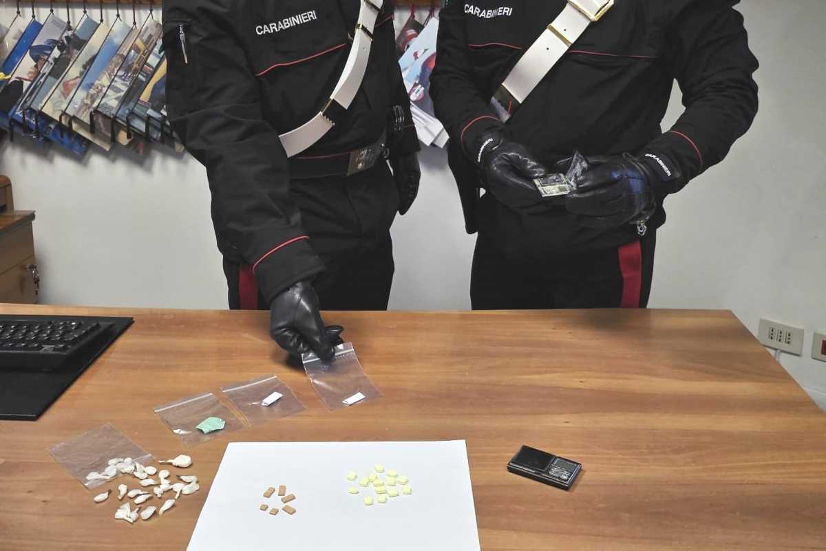 Carabinieri sequestrano droga Acilia