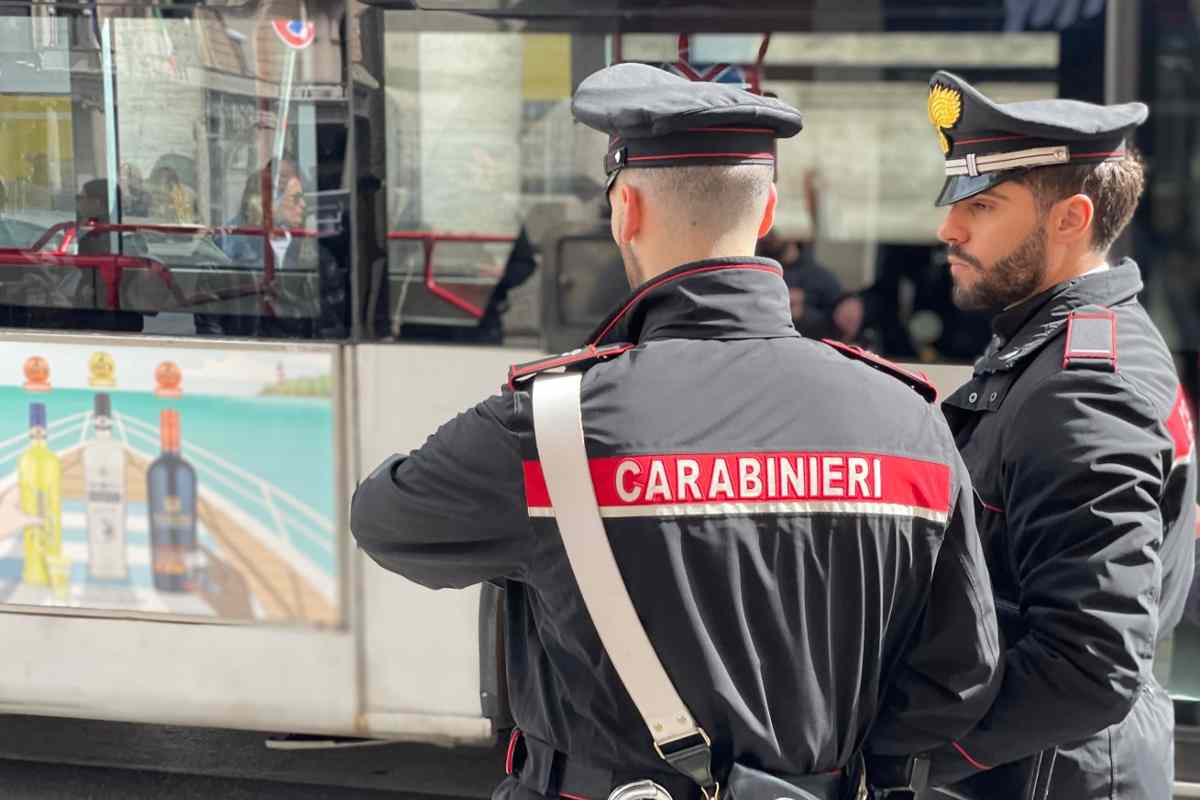 Carabinieri bus Atac Roma