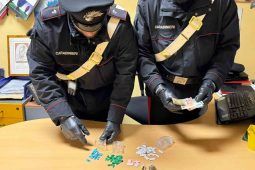 Carabinieri sequestrano crack a Roma