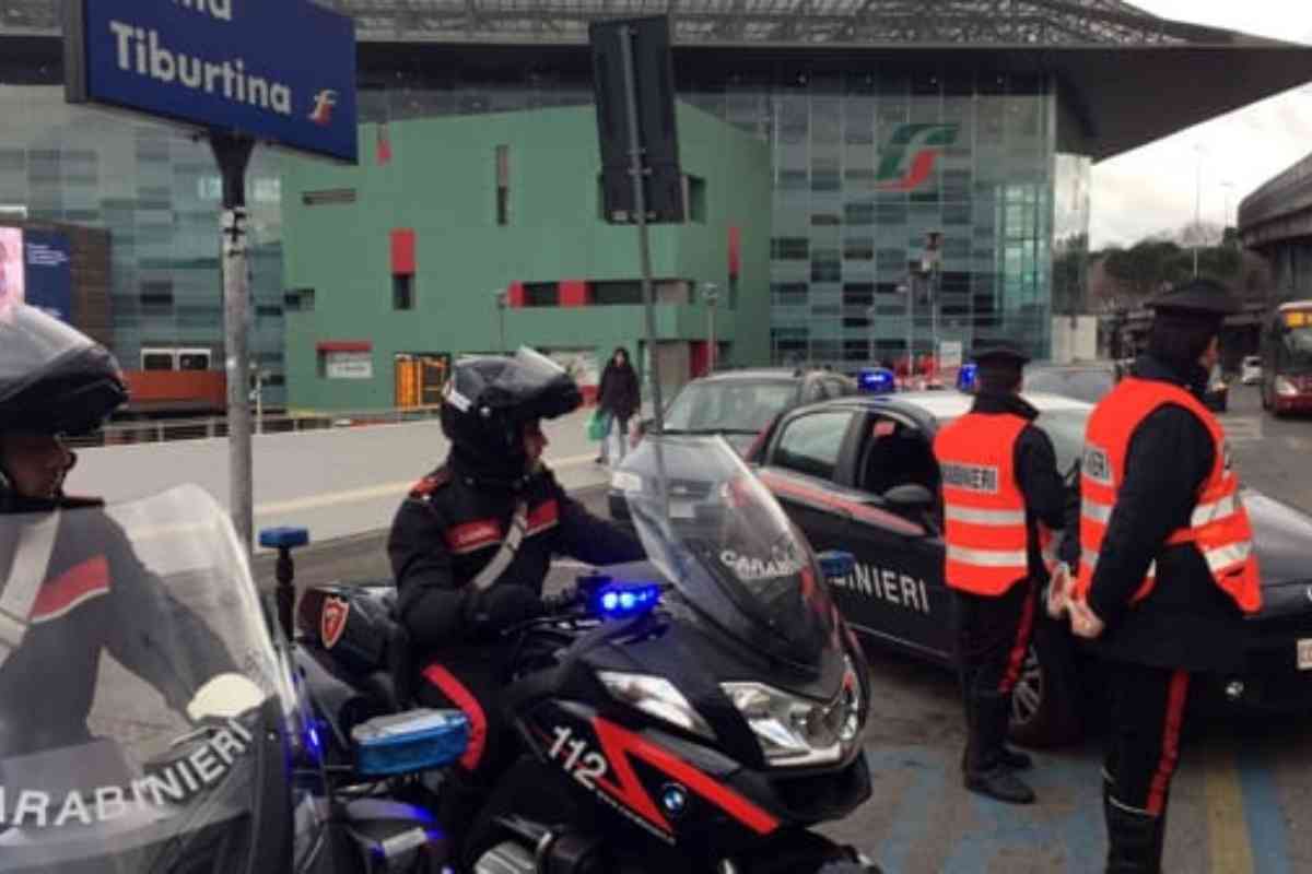 Carabinieri alla Stazione Tiburtina