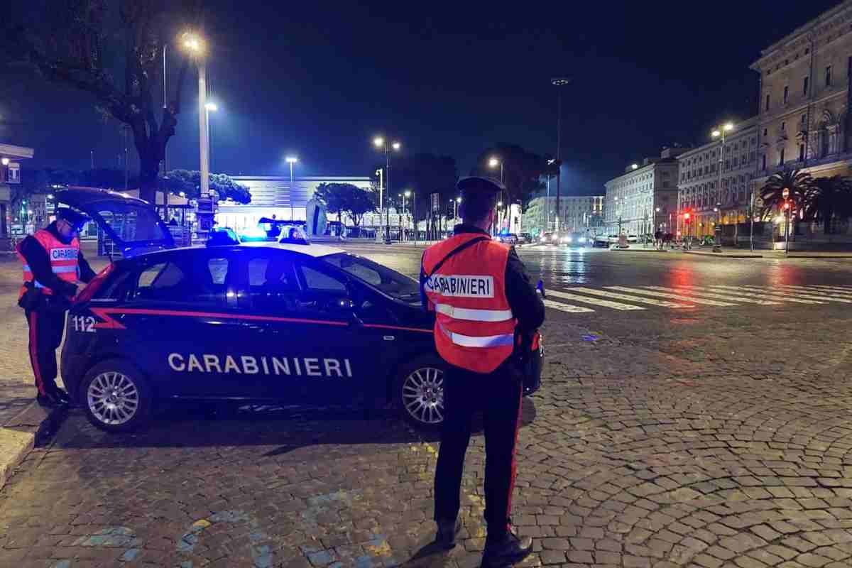 Carabinieri di pattuglia a Roma