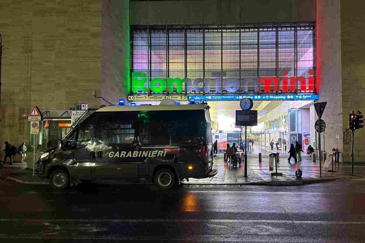 Carabinieri alla Stazione Termini