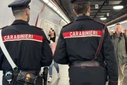 Carabinieri metro Roma