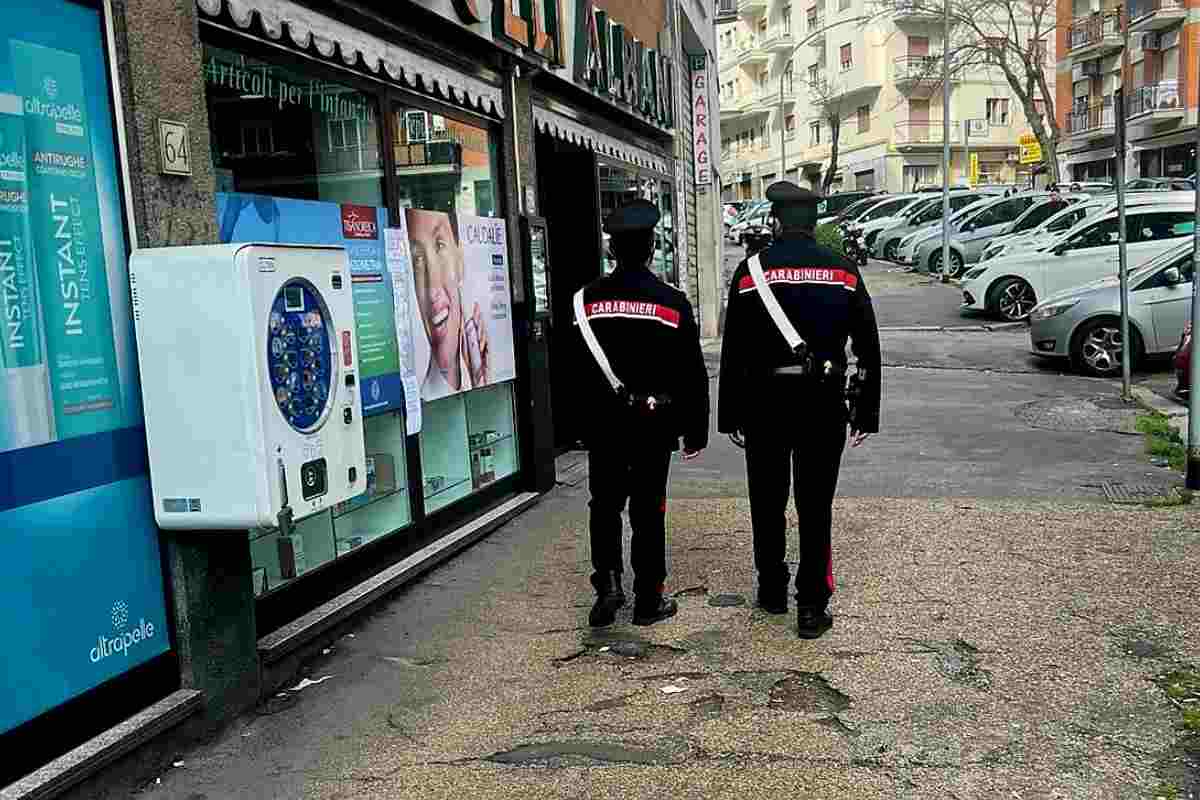 Carabinieri rapina farmacia