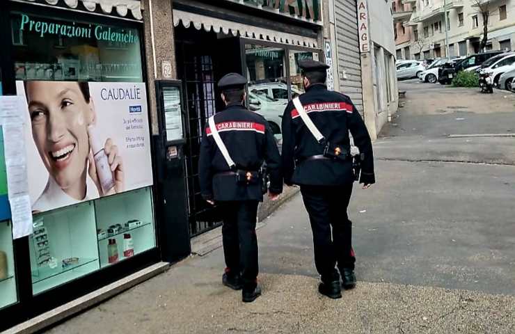 Carabinieri rapina farmacia