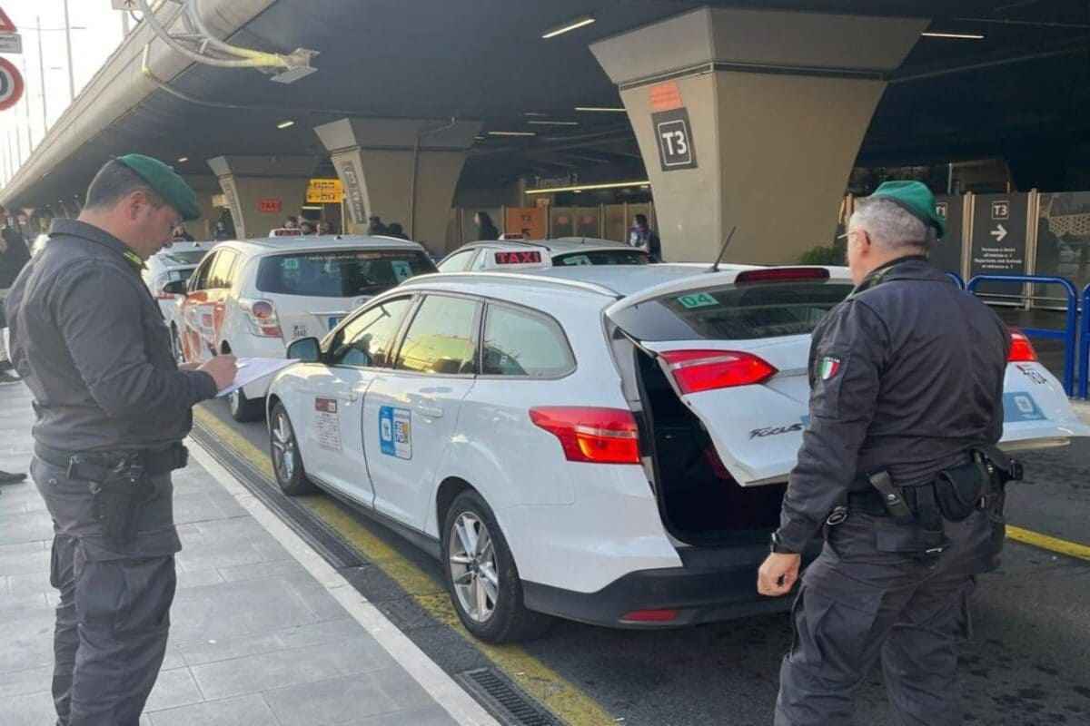 Guardia di Finanza all'Aeroporto di Fiumicino