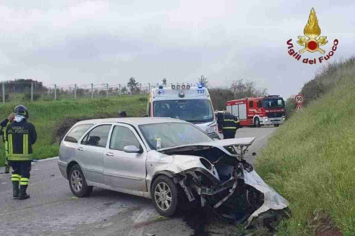 Vigili del Fuoco intervengono sull'incidente di Ardea