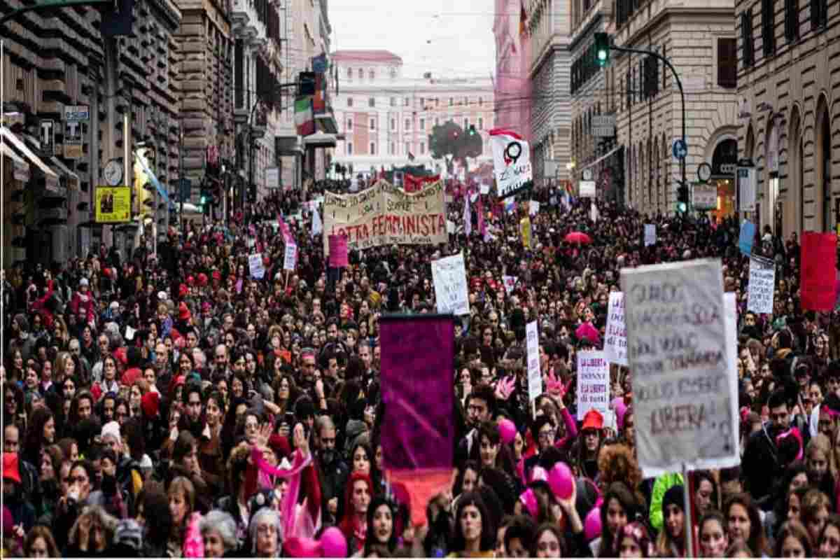 Corteo di Non una di Meno a Roma