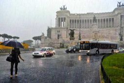 Pioggia al centro di Roma