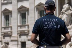 Vigile della Polizia di Roma Capitale