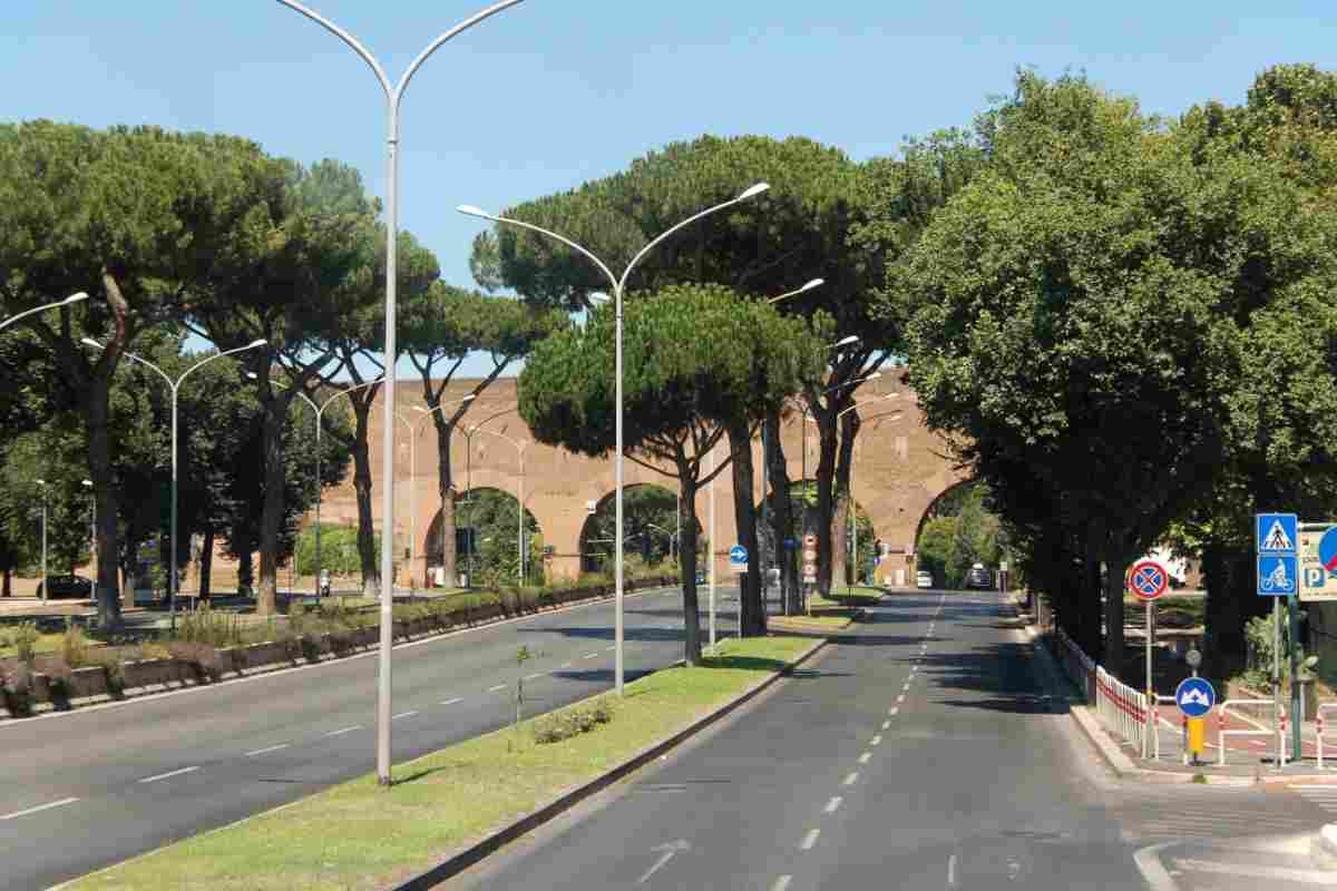 Porta Ardeatina sulla via Cristoforo Colombo