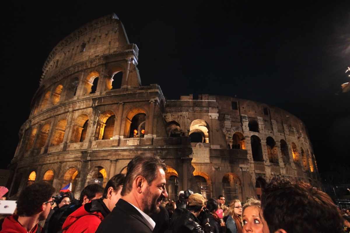 Roma via Crucis al Colosseo